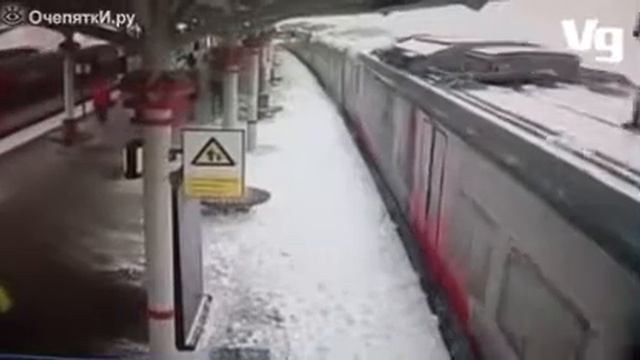 Лавина сошла на поезд смотреть онлайн