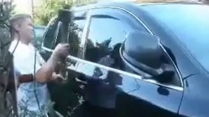 Как разбить стекло Туарегу