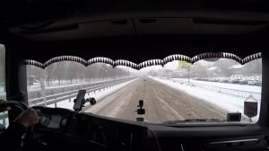 Фуры буксуют?Аварии.‼️Гололед. Волгоград засыпает снегом❄