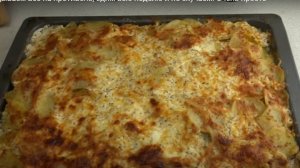 Запеченное мясо с картофелем и вкуснейшим соусом!