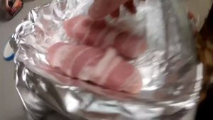 Сосиски с беконом и сыром запеченные в духовке!