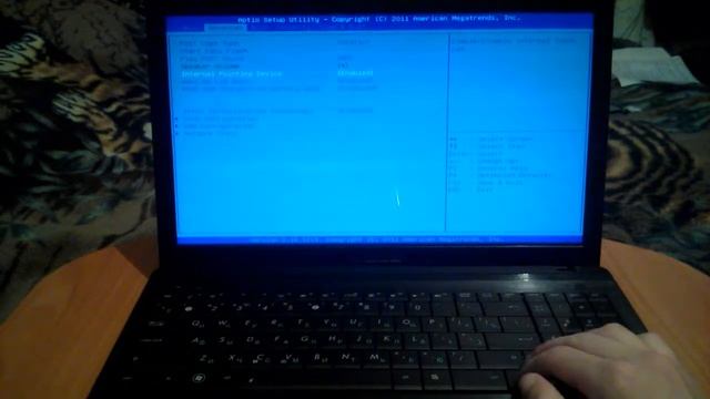 РЕМОНТ ДОХЛОГО НОУТБУКА ASUS X55A-Сломался HDD + Большой Перегрев! смотреть онлайн