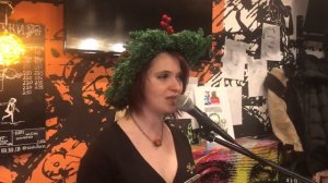 Живая поэзия.  Лучшие стихи.  Анна Долгарева — Бог говорит Гагарину