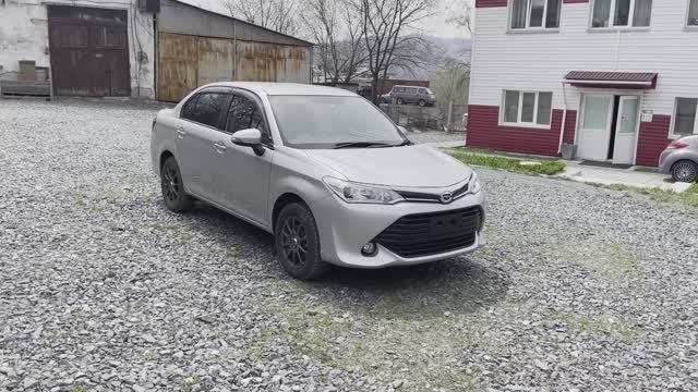 ? Компактный седан Toyota Сorolla Axio