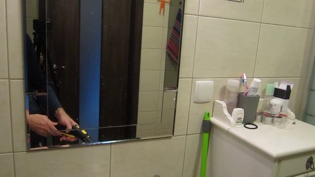 Чистка пароочистителем зеркала в ванной комнате. Пароочиститель Karcher SC 2 / Керхер SC 2