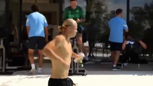 ВОТ ЭТО ДА! РОНАЛДУ ПОДПИСАЛ КОНТРАКТ С РЕАЛ МАДРИД НА 1 ГОД.РОНАЛДУ ВОЗВРАЩАЕТСЯ В РЕАЛ МАДРИД.mp4