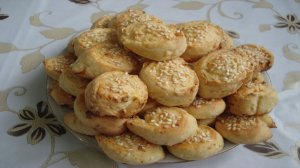 РЕЦЕПТ СЫРНОГО ПЕЧЕНЬЯ С КУНЖУТОМ