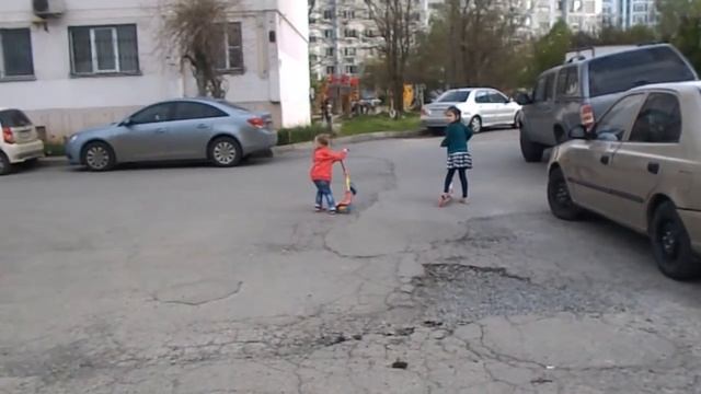 Детям нужен парк!!!! Александровка. смотреть онлайн