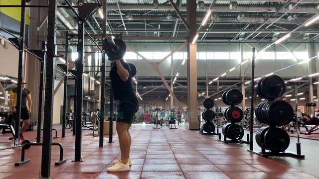 Приседания со штангой (техника выполнения) смотреть онлайн