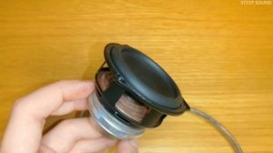 Огромный ход динамика JBL Pulse 4