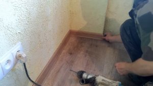 Как прибить плинтус