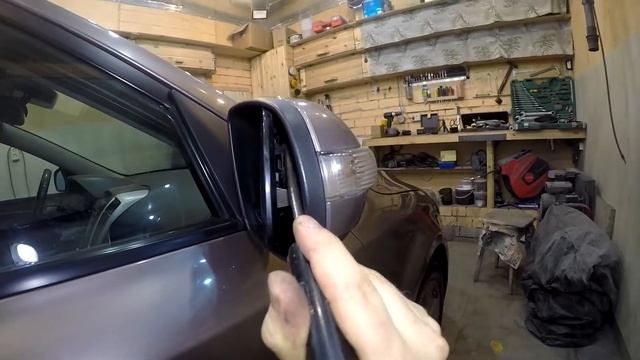 Замена зеркального элемента на наружном зеркале заднего вида KIA Ceed 2010-2015 смотреть онлайн