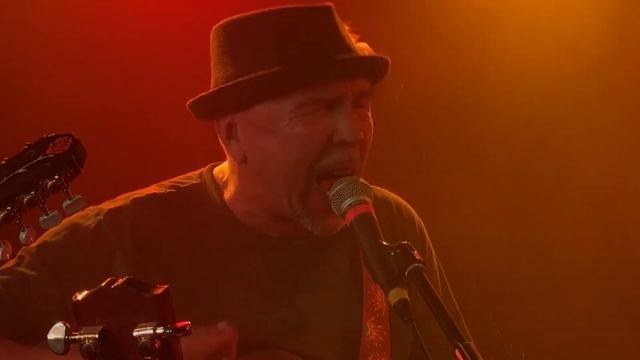 Гарик Сукачёв и Оркестр Кампанелла Каменной Звезды- Белла-Чао смотреть онлайн