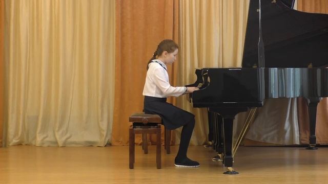 Аптукова Азалия "Детский танец"