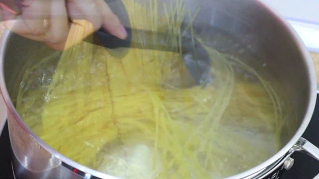 Паста с грибами в сливочном соусе за 15 минут . Быстро и вкусно / Pasta with mushrooms. Eng sub