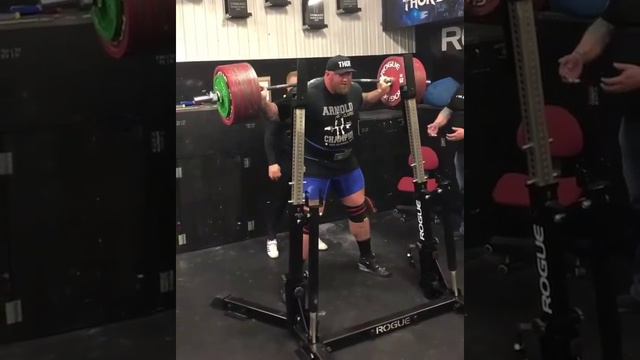 Hafthor bjornsson 979 lbs 445 kg easy