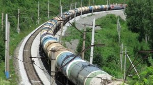 Цистерны с горючкой, наливной поезд ВЛ11.8-763/768А