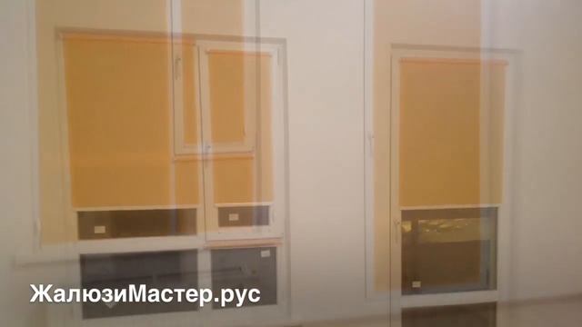 Рулонные шторы Mini на каждую створку в балконом блоке смотреть онлайн
