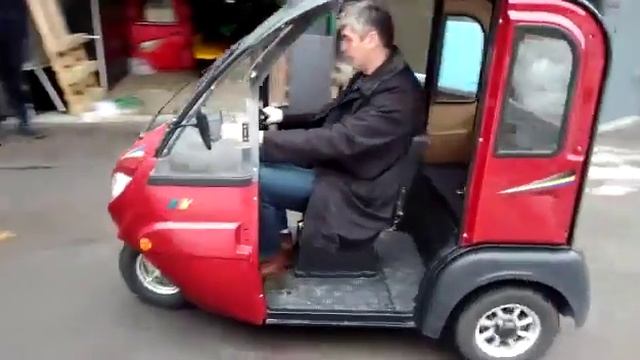 Обзор электрического трицикла для пожилых .Прост в управлении. смотреть онлайн