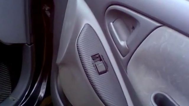 Toyota Yaris смотреть онлайн