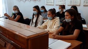 Сольфеджио в старших классах. Слуховой анализ: лады, интервалы.