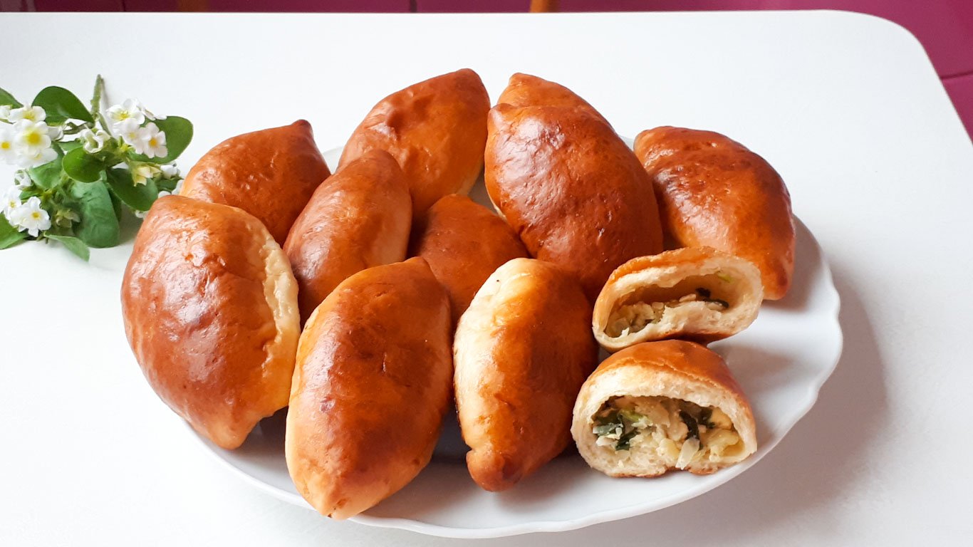 Вкусные пирожки с капустой. Как приготовить пирожки в духовке из дрожжевого теста? Рецепт пирожков.