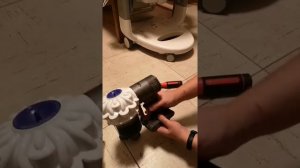 Замена аккумулятора на Dyson V6