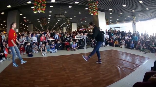 Хип-Хоп баттл от лучшей школы танцев Санкт-Петерубрга ДэнсМастерс в ТК Июнь смотреть онлайн