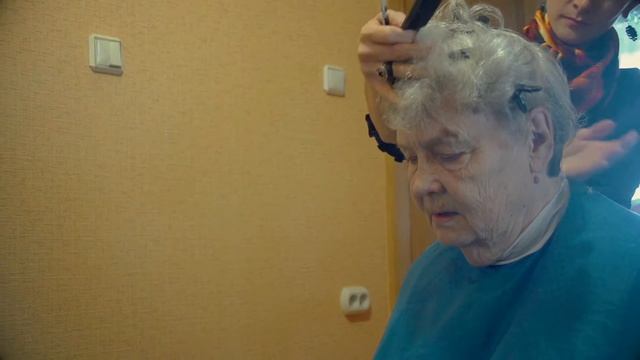 Социальная парикмахерская – выезд на дом к особым клиентам (24.10.2016 г.)