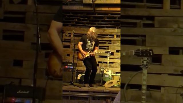 Small live clip with the Marshall Studio Vintage Head SV20H смотреть онлайн