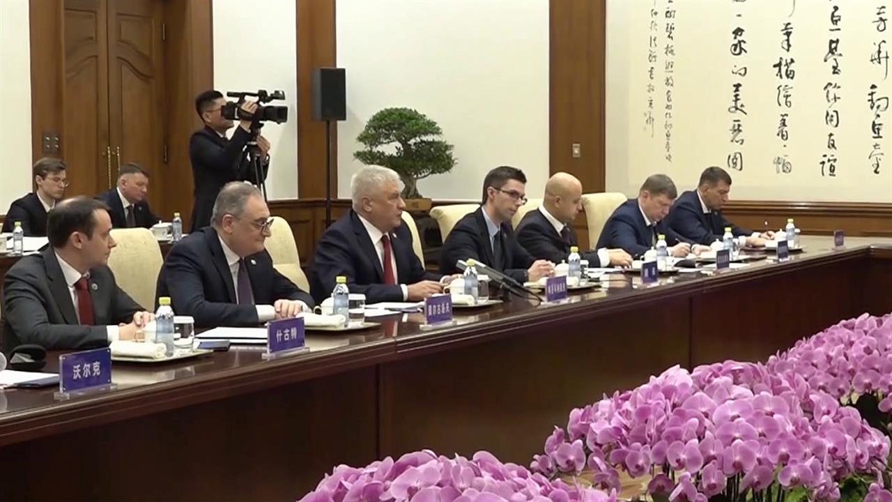 Глава МВД РФ и секретарь парткома провинции Шэньси обсудили взаимодействие силовых структур
