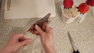 клубника в шоколаде. Подробно, понятно и просто!!!