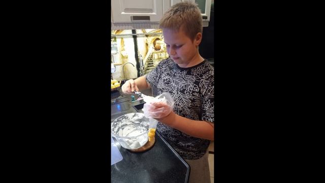 Зефирные привидения в тёмном шоколаде. смотреть онлайн