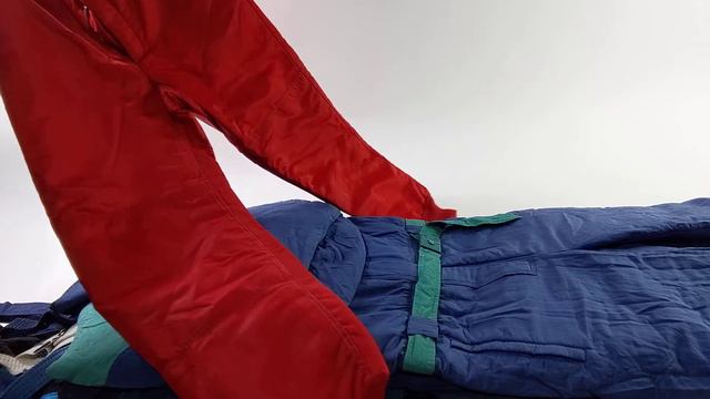 Vintage Ski Overalls and Pants 0302212-21 16 pcs 32 lbs Wholesale at Tiedemann Globe смотреть онлайн
