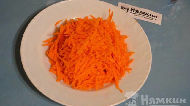 Запеченные куриные голени с вермишелью в духовке