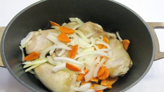Куриные голени с ананасами в соусе