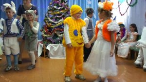новогодний праздник в детском саду! танец зверят.