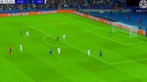 Messi's first goal for psg ?