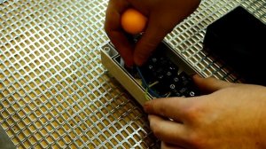 Реверсивный пуск асинхронного двигателя (с пошаговыми пояснениями).