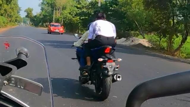 chapri R15 rider ne picha kia ghar tak ? смотреть онлайн