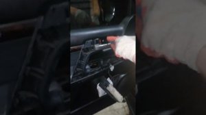 Снятие обшивки водительской двери LAND CRUISER 200