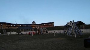 Стреляет требушет