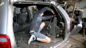 Замена Ковролина  Крайслер Вояджер,Таун Кантри,Додж Караван.