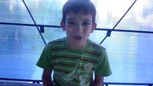 Как сделать оружие из пенопласта|Самый позитивный видос