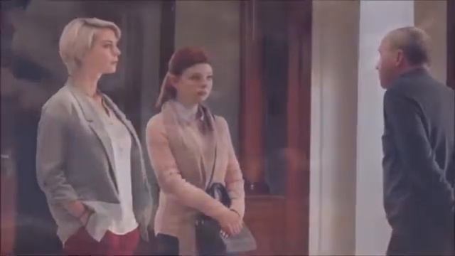 Женщина наводит порядок премьера. смотреть онлайн