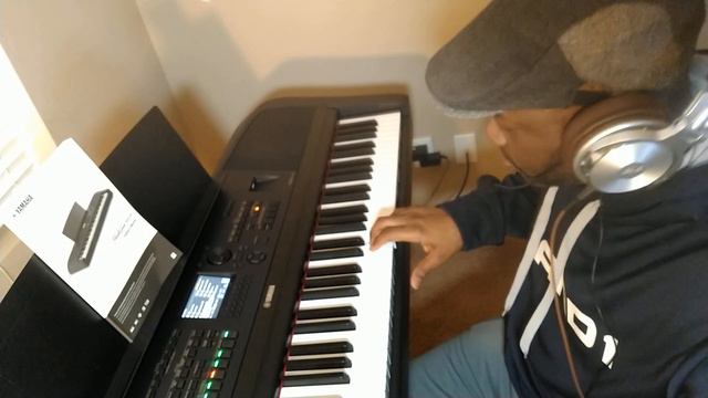 Yamaha DGX670 Bossa Nova Guitar Demo смотреть онлайн