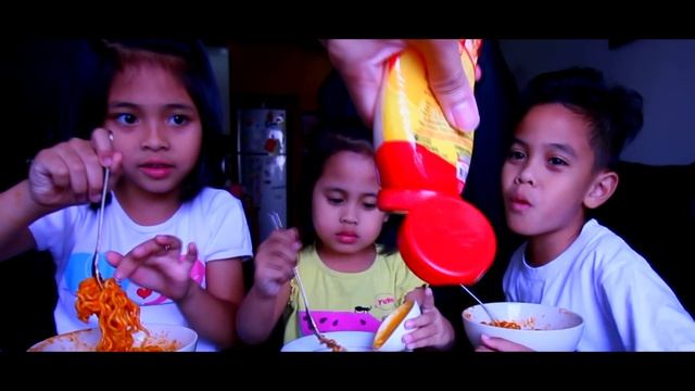 SAMYANG CHEESE CHALLENGE Bareng TheRempongsHD смотреть онлайн