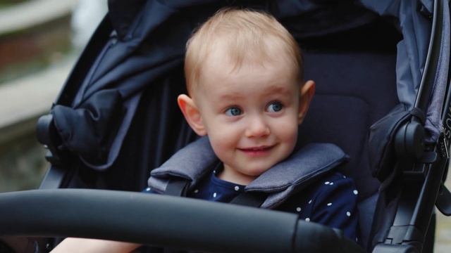 Wózek spacerowy ESPIRO sonic gel na spacerze / ESPIRO Sonic Gel stroller on walk смотреть онлайн