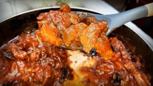 Этого мяса всегда мало... Тушеная Говядина с овощами и черносливом!