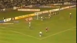 Гол Роберто Карлоса с очень острого угла